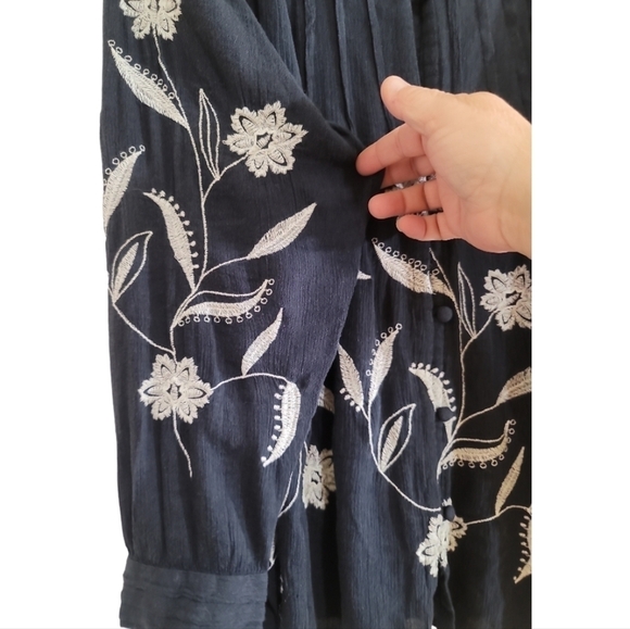 J JILL Navy Blue White Embroidered Floral Button Front Long Sleeve Large - Picture 4 of 7